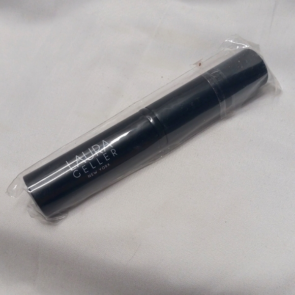 Laura Geller Retractable BRUSH - Picture 1 of 2